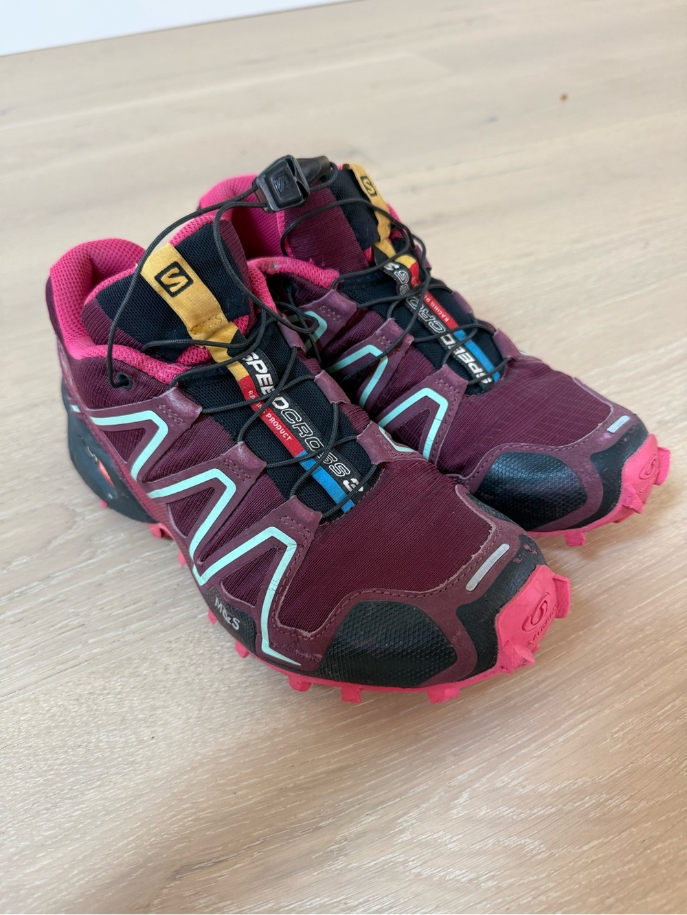 Salomon Speedcross 3 Women's Trail Running Shoes in Bordeaux and Hot Pink 6.5